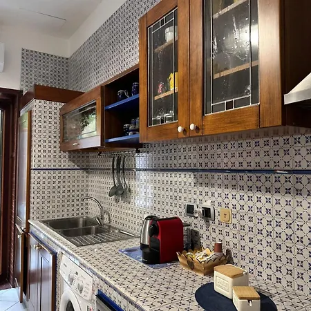 Aurene Casa *